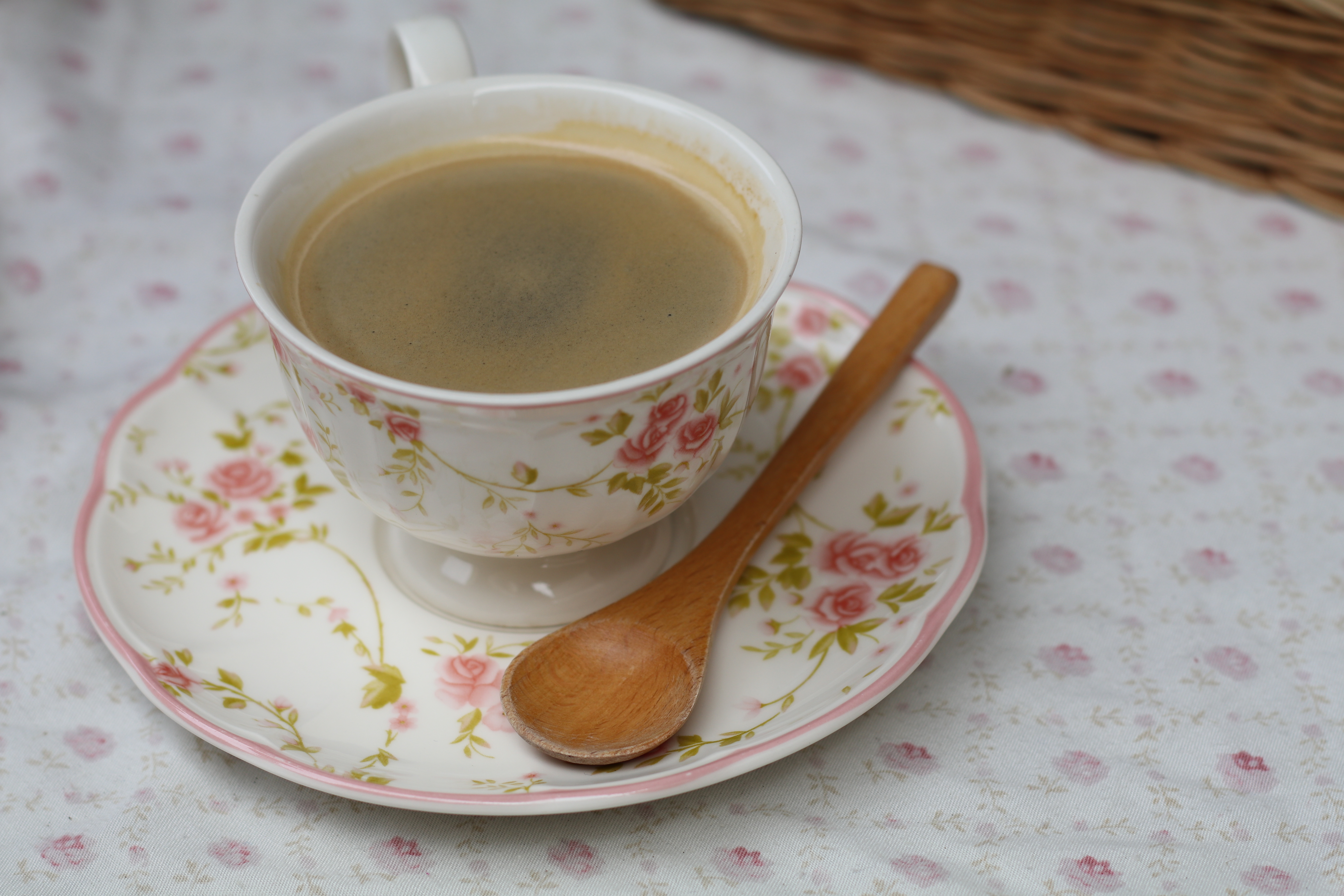 南丫島西式食店, 小店, Jing Jing Bar, 英式, 英國菜, 英式早餐, 酒吧, 芝士餅, 芝士蛋糕, 豆腐芝士餅, Shelly Cake Express, 西式, 西餐, 離島, 南丫島, 榕樹灣, 榕樹灣大街, 榕樹灣民宿, 小食, 掃街, Tropicana Juices and Snacks, Holimood, 南丫島食玩