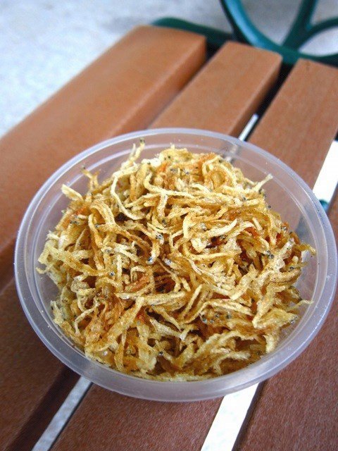 南丫島港式小食, 南丫島, 小食, 港式小食, 地道, 小店, 食店, 零食, 小食, 榕樹灣大街, 榕樹灣, 索罟灣, 榕樹灣民宿, 金卷食品, 鳳凰卷, 車仔麵, 蔡記小食, 建興亞婆豆腐花, 豆腐花, 亞婆豆腐花