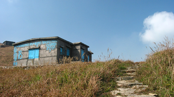 東涌行山徑, 民宿, 城市綠洲, 白芒村, 行山, 東涌, 行山徑, 大東山, 鳳凰山, 鳳凰徑, 奧運徑, 大嶼山, 東澳古道, 東梅古道, 沙螺灣, 沙螺灣村, 天壇大佛, 寶蓮寺, 心經簡林, 芒草, 自然, 山系男女, 深屈灣, 古村, 古樹, 梅窩, 大澳