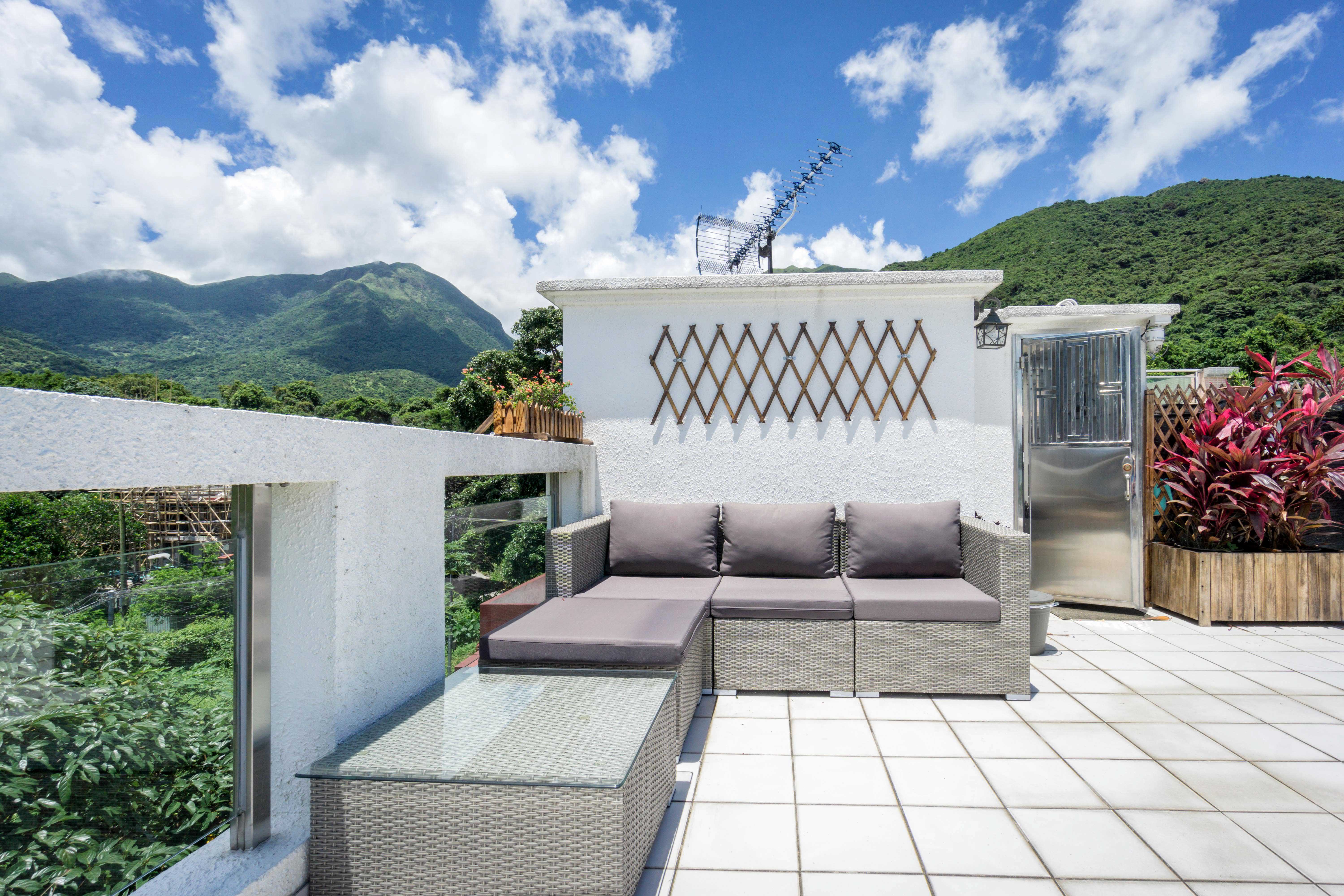 東涌民宿, 民宿, 城市綠洲民宿, 城市綠洲, 中華白海豚, 侯王宮, 地塘仔郊遊徑, 大嶼山, 大東山, 彈塗魚, 招潮蟹, 昂坪, 昂坪棧道, 東涌, 東澳古道, 機埸, 民宿, 沙螺灣, 濕地, 紅樹林, 纜車, 自然, 芒草, 觀星, 遠足, 鳳凰山, Holimood