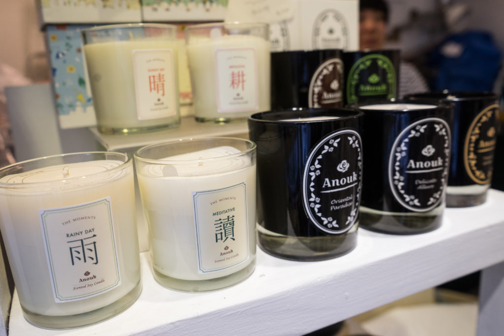 長洲, Holimood, 長洲深度遊, 東灣, 離島, B&B, 行山, 張保仔洞, 海景, 東灣, 小店, 長洲餐廳, 北帝廟, 玉虛宮, 天后廟, 五行石, 行山徑, 天后亭, 西灣, 水上活動, 島中研坊