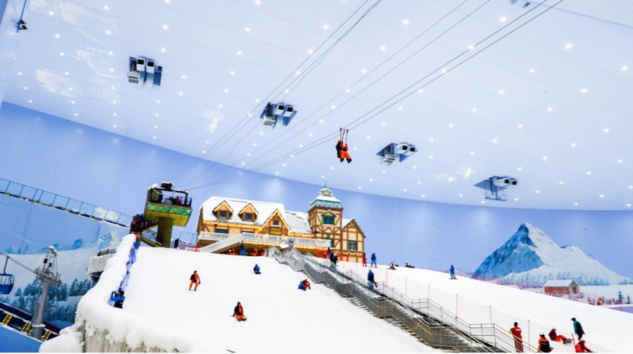 廣州融創雪世界娛雪區和索道,適合一家大細的冰雪樂園