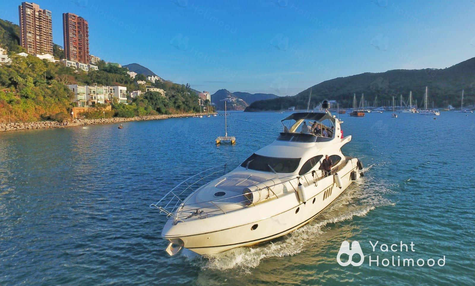 AY03 Azimut 70 Lou Lou 豪華遊艇 — 流線型設計，寬敞甲板適合海上觀星與浪漫約會