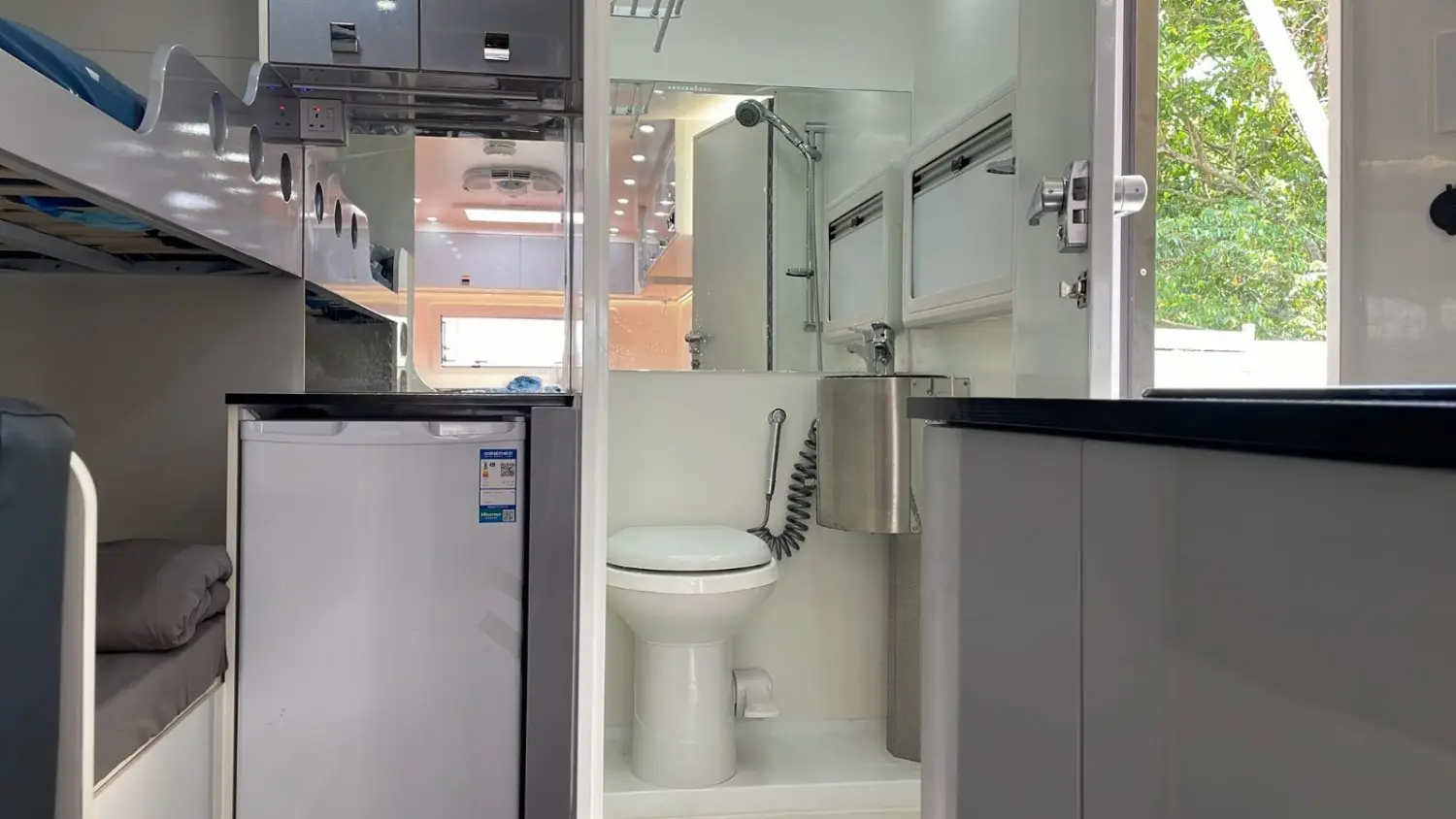 Long Coast Seasports - Lantau Island Cheung Sha Beach Water Activities & Glamping 【Cheung Sha Village 】Deluxe Caravan+Free Water Sports Voucher (For 4 Ppx) 10