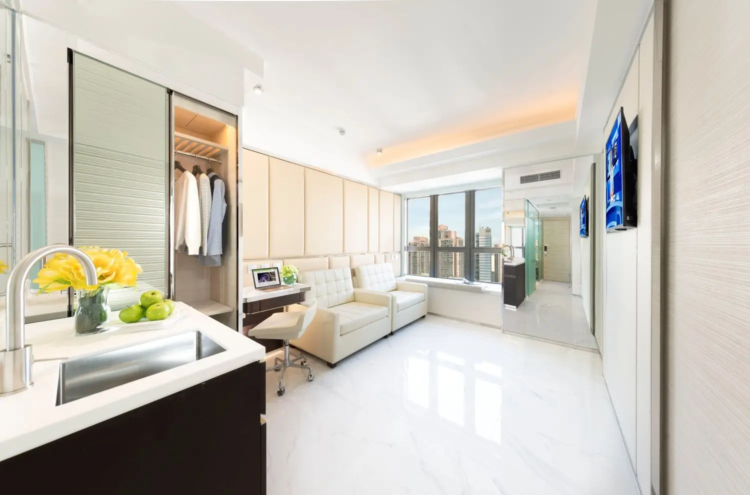 iclub AMTD Sheung Wan Hotel 【Nordic Celebration in Norwegian Style staycation package】iPlus Premier/ iResidence Elite + Jolly Goodies Bag + Late check out|Iclub AMTD Sheung Wan Hotel 2