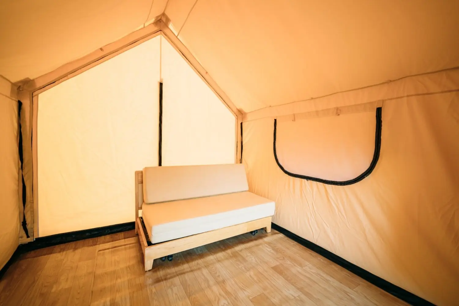 WE CAMP 元朗露營 - 15萬呎營地|豪華露營、汽車露營、塘景露營體驗 【私人花園】【全場唯一Glamping】豪華帳篷小屋連"私人花園" 3