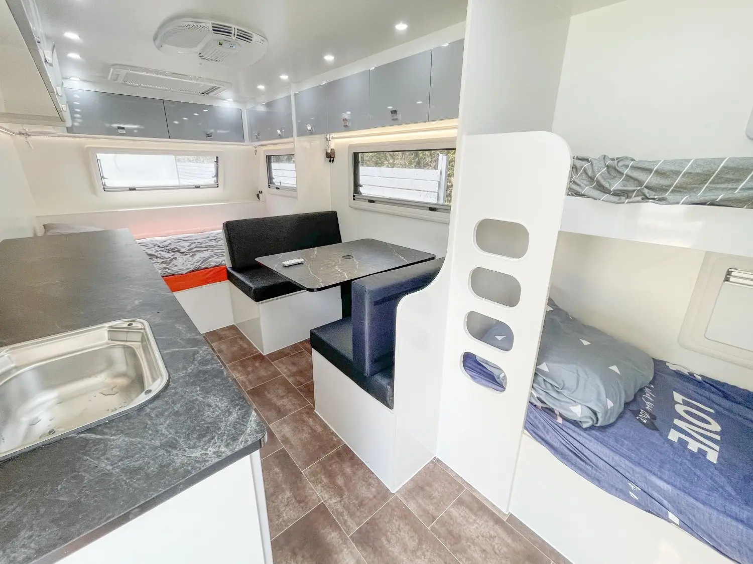 Long Coast Seasports - Lantau Island Cheung Sha Beach Water Activities & Glamping 【Cheung Sha Village 】Deluxe Caravan+Free Water Sports Voucher (For 4 Ppx) 2