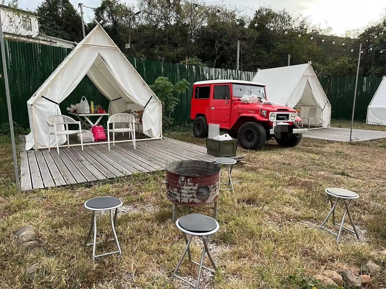 WE CAMP 元朗露營 - 15萬呎營地|豪華露營、汽車露營、塘景露營體驗 【超大草原C-zone】【自扎營】 車邊/露營Feel/豪華版BBQ/火鍋專用區/獨享場地 3