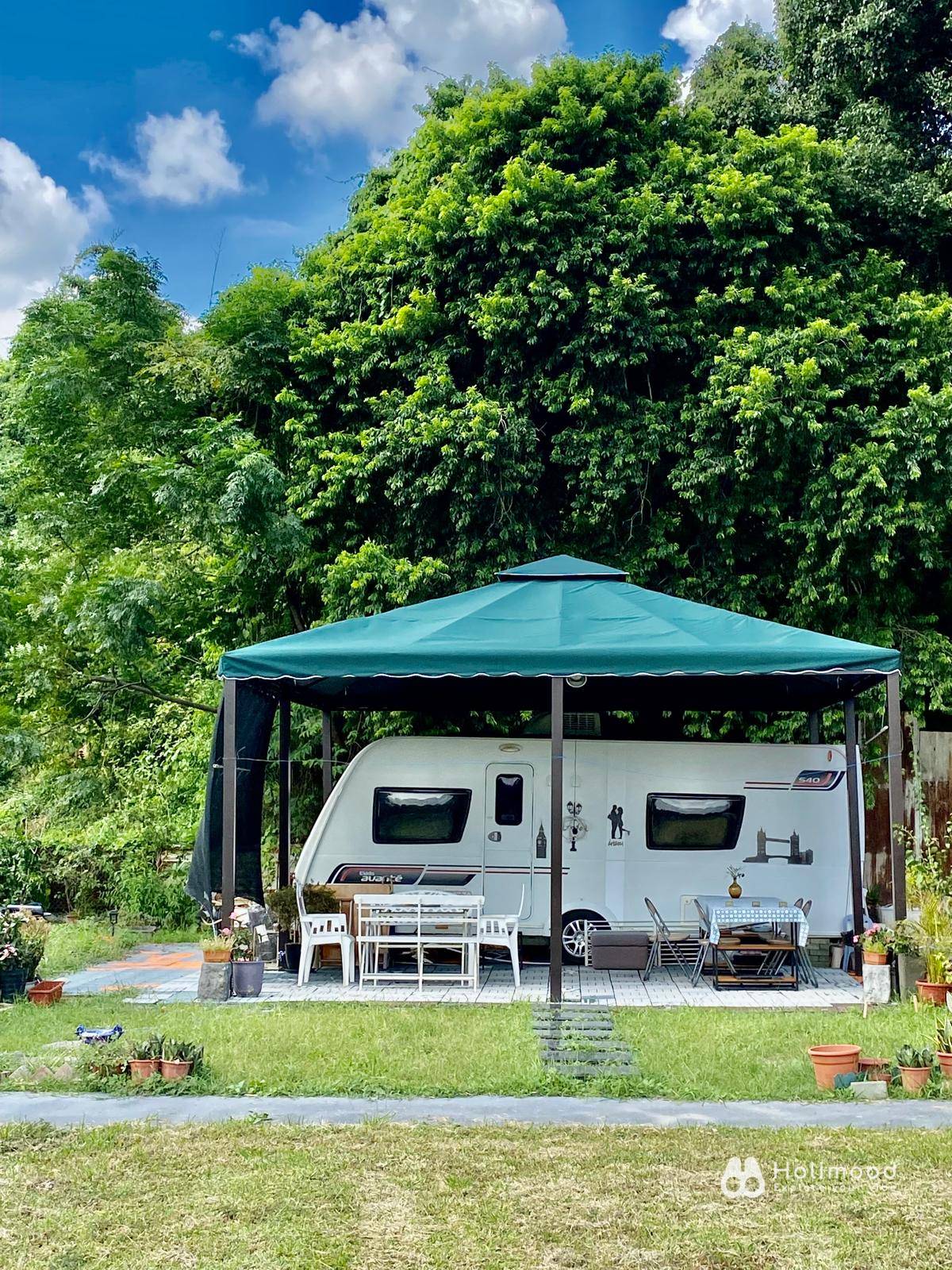 NutsCamping 【情侶好去處】錦田浪漫溫馨 2-4 人露營車｜私人花園 BBQ 2