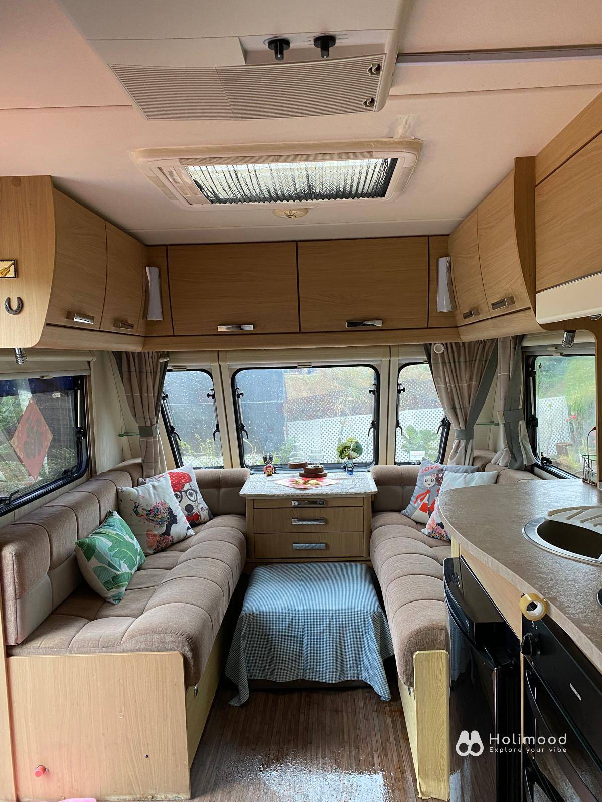 NutsCamping 【情侶好去處】錦田浪漫溫馨 2-4 人露營車｜私人花園 BBQ 3