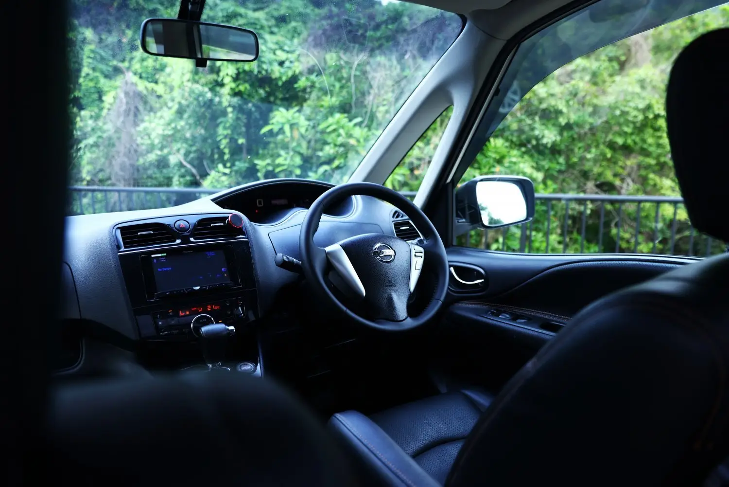 DNA Rental Car 香港租車自駕 【家庭出遊首選】Nissan Serena - 舒適多用途8人車 (月租) 9