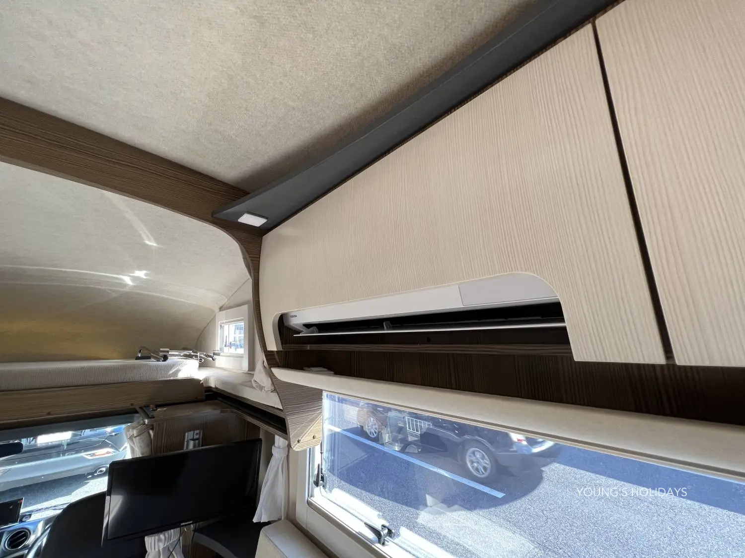 Young's Holidays - Diving Tours, Self-Drive Trips, Japan Campervans 【Tokyo】Japan 5ppl RV Caravan 24 hours Rental Experience 8
