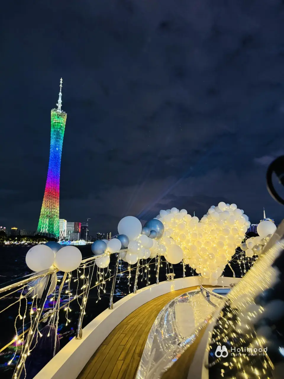 Holimood 圣鲸 【珠江夜遊】遊艇生日/求婚豪華套餐 9