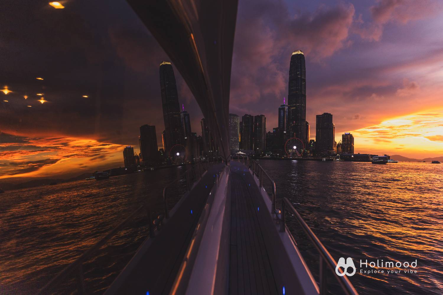 Holimood HK 【Starry Harbour Cruise】The Pinnacle of Luxury Yachting 8