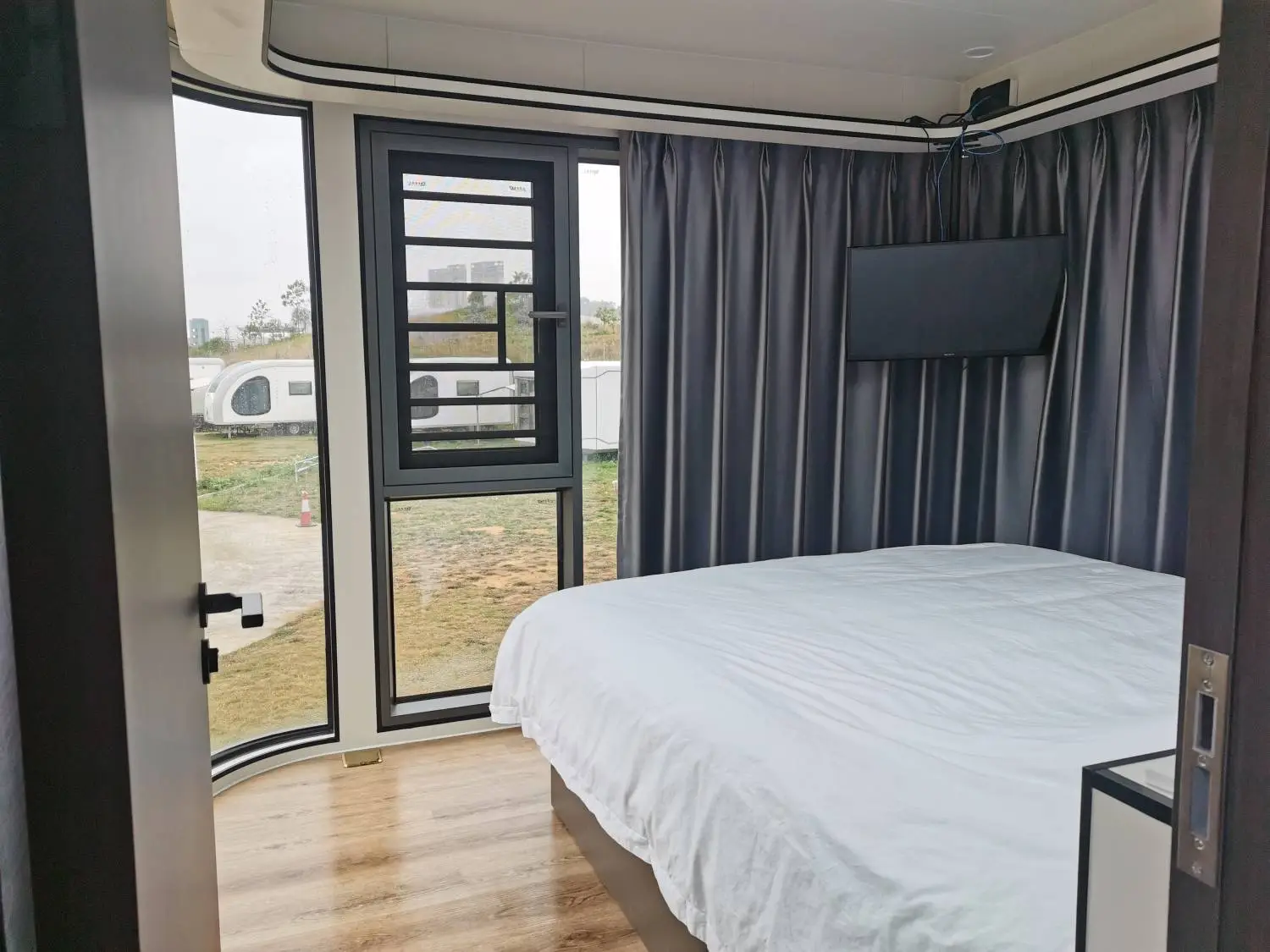 Park Nature Hillside | Starship Caravan·Glamping in Lin Ma Hang 【Family Starship】Starship FX ( 2-6pax ) 4