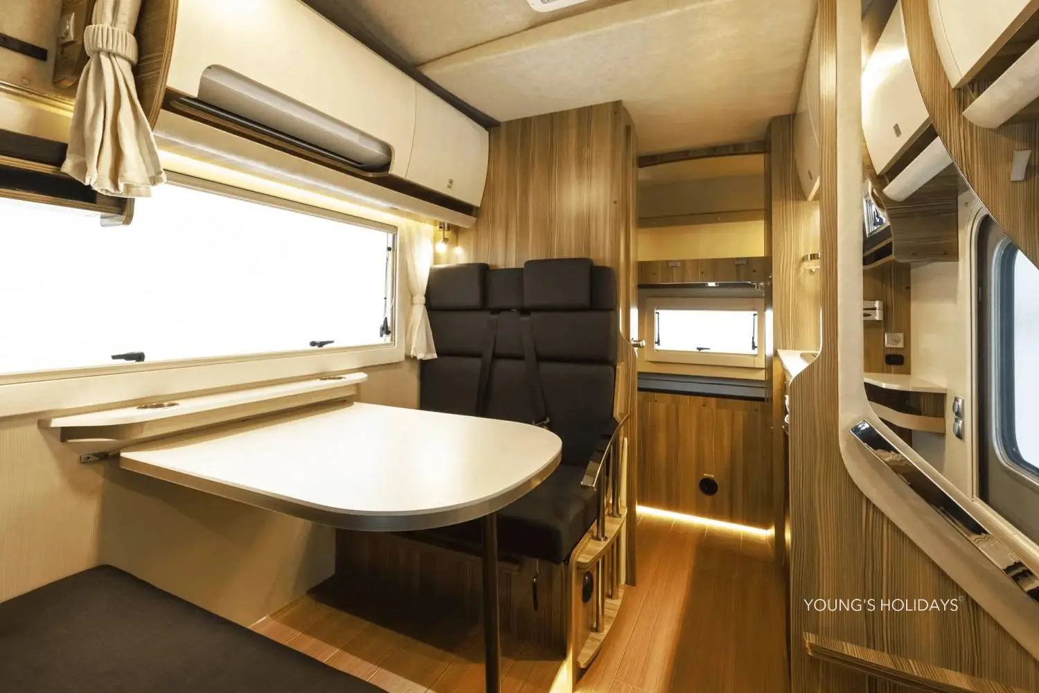 Young's Holidays - Diving Tours, Self-Drive Trips, Japan Campervans 【Tokyo】Japan 5ppl RV Caravan 24 hours Rental Experience 6
