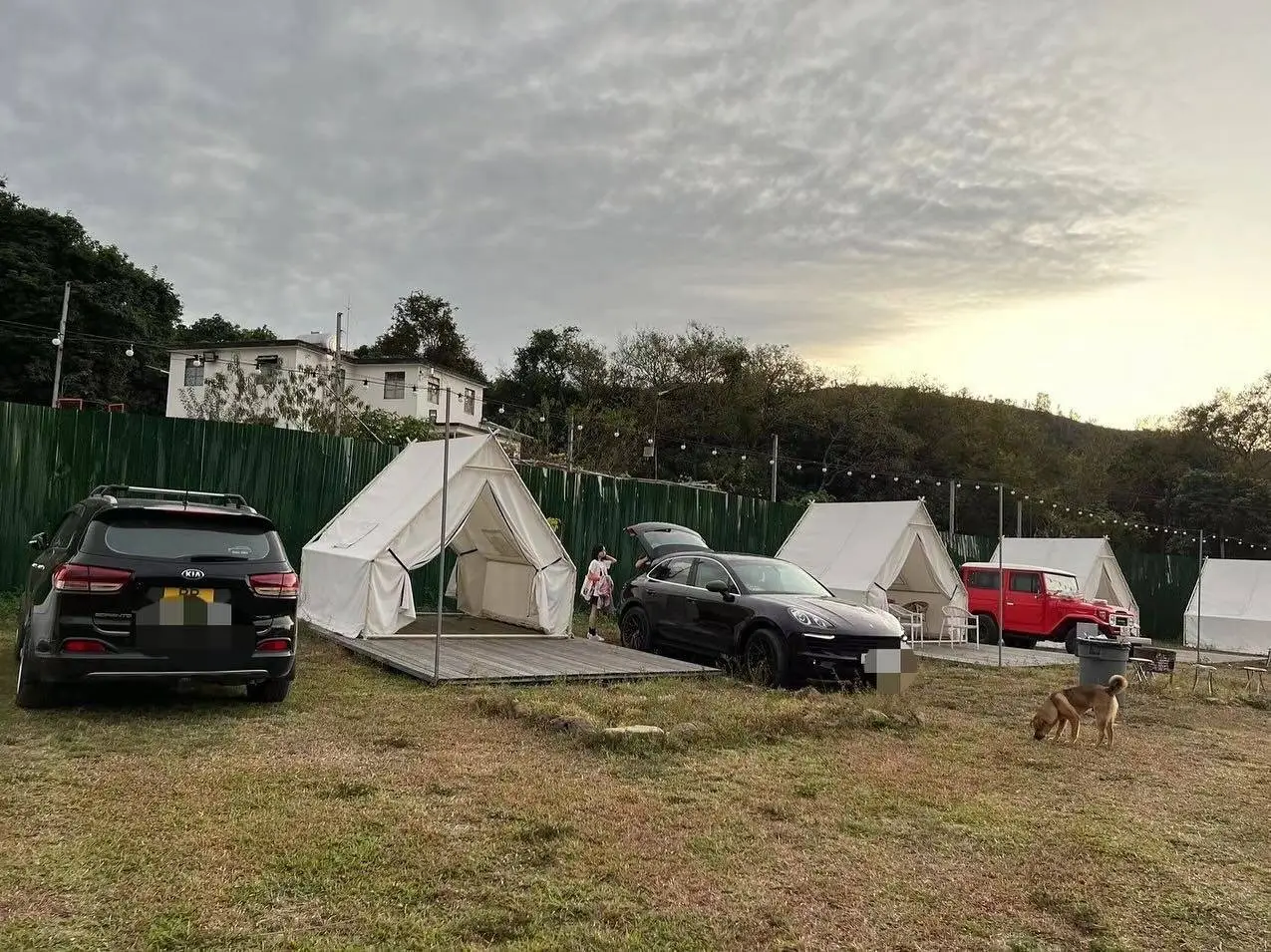 WE CAMP 元朗露營 - 15萬呎營地|豪華露營、汽車露營、塘景露營體驗 【超大草原C-zone】【自扎營】 車邊/露營Feel/豪華版BBQ/火鍋專用區/獨享場地 6