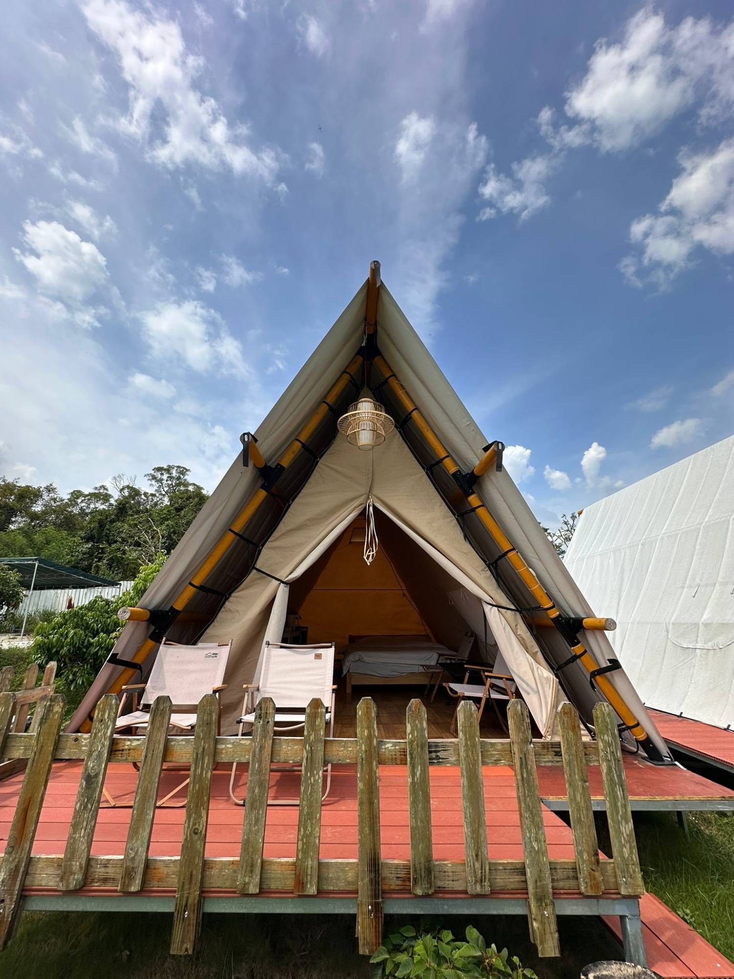 湖畔山谷 Lakeside Valley | 蓮麻坑豪華露營·帆船屋·星空營地 【蓮麻坑 Glamping 新場上架】- 山峰營 2