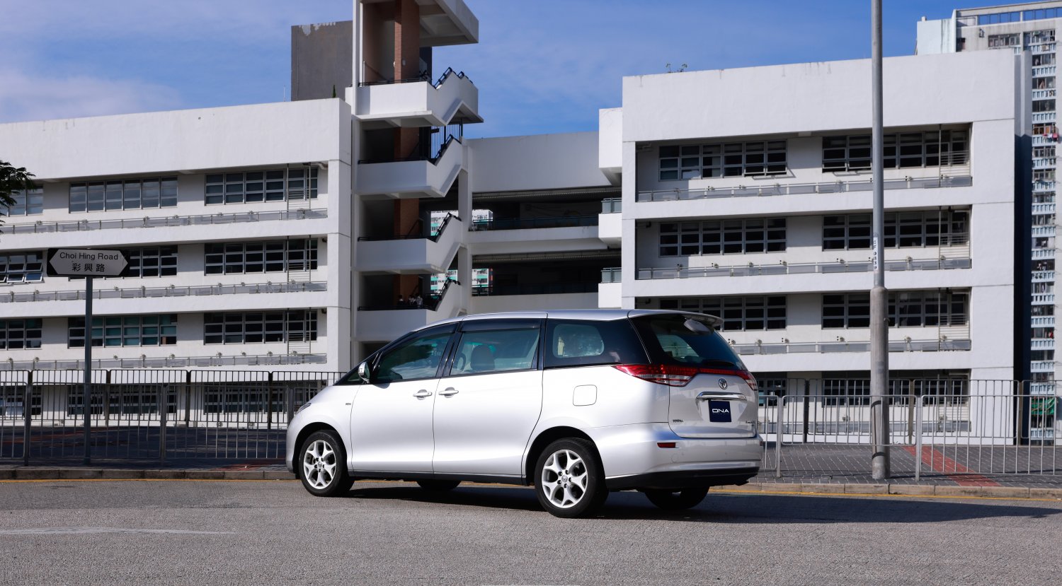 DNA Rental Car 香港租車自駕 【寬敞慳油之選】Toyota Previa - 家庭7人車 (日租） 2