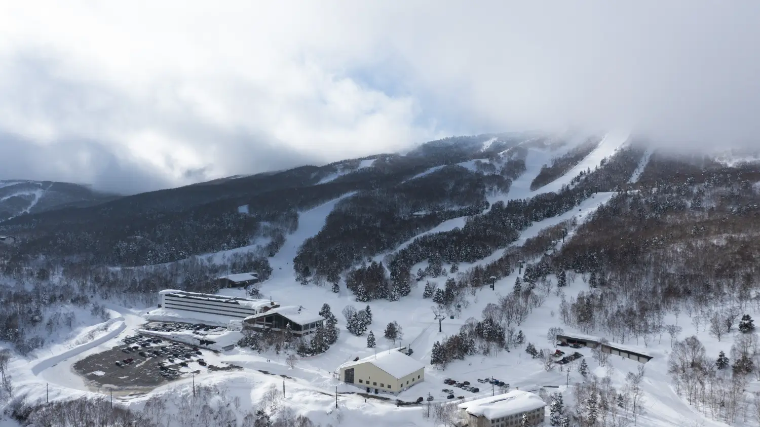 Young's Holidays - Diving Tours, Self-Drive Trips, Japan Campervans 【Nagano】Shiga Kogen Prince Hotel (East Building) Japan Ski Package 6
