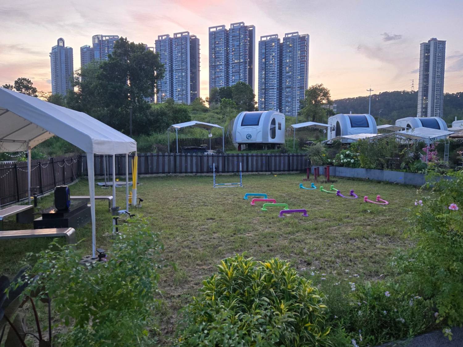 Park Nature Hillside | Starship Caravan·Glamping in Lin Ma Hang 【Pet-friendly】🐶【Explorer E7】Moon Exploration Space Capsule < 2-4 People > 8