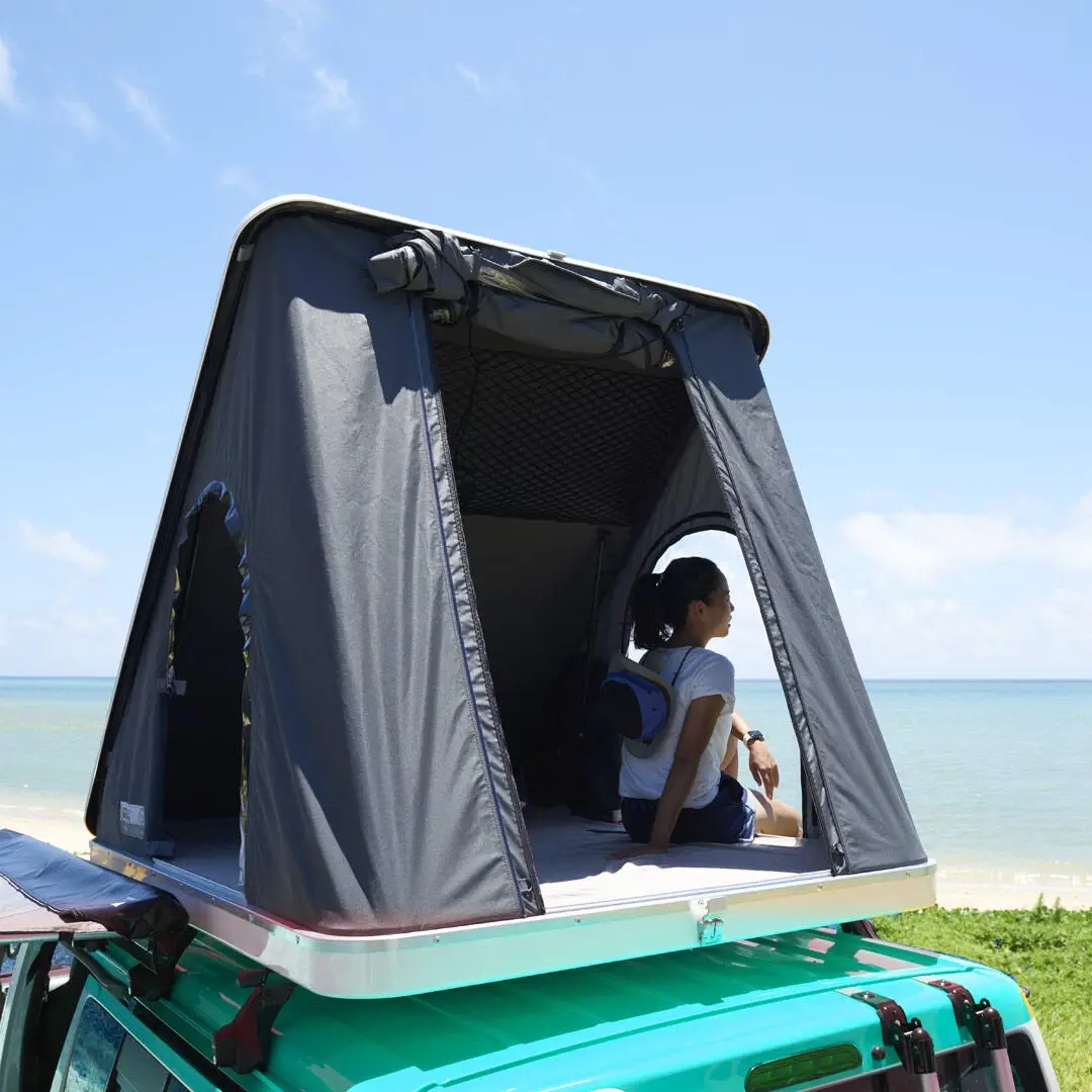 【日本露營及戶外活動旅行社】 LIVE.LAUGH.TRAVEL 【沖繩】【四人露營車】豐田 Hiace TYPE-2 12
