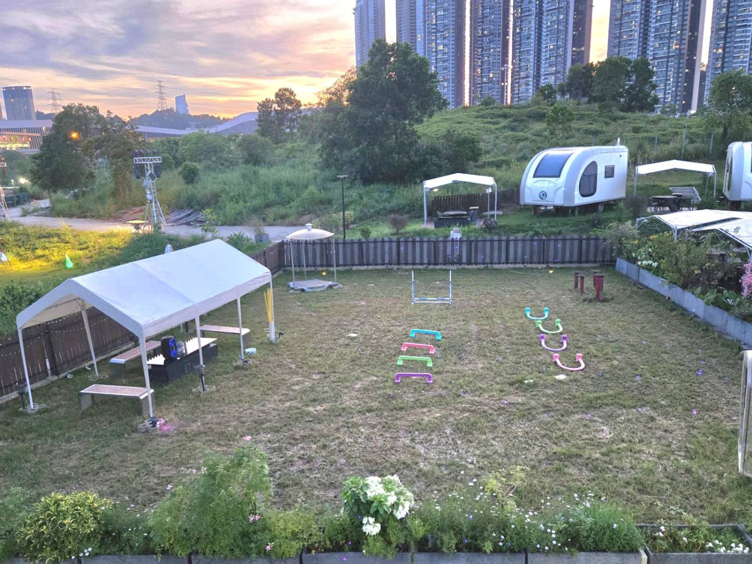 Park Nature Hillside | Starship Caravan·Glamping in Lin Ma Hang 【Pet Friendly】🐶【Explorer E7】<2-4 pax> 9