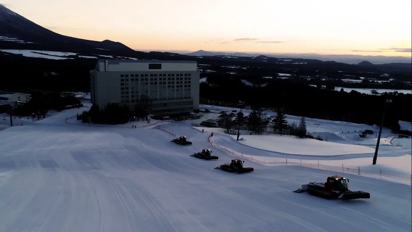 Young's Holidays - Diving Tours, Self-Drive Trips, Japan Campervans 【Iwate】Shizukuishi Prince Hotel Japan Ski Package 5