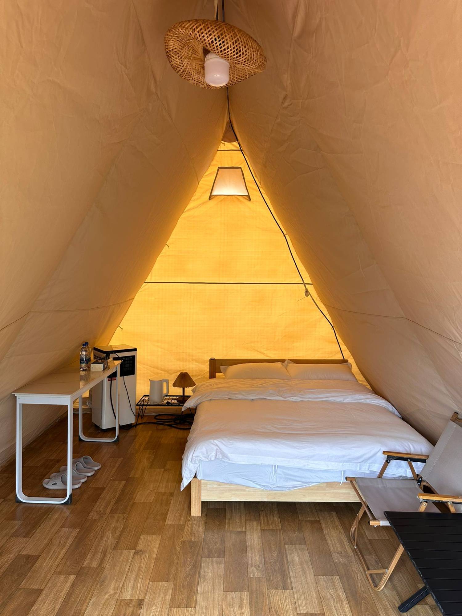 湖畔山谷 Lakeside Valley | 蓮麻坑豪華露營·帆船屋·星空營地 【蓮麻坑 Glamping 新場上架】- 山峰營 3