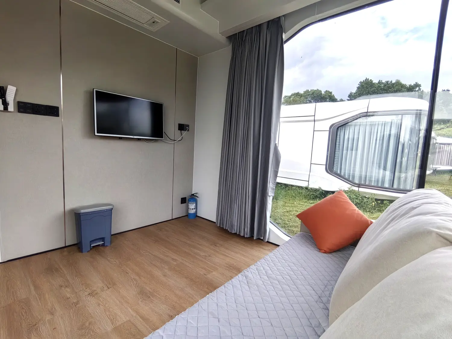 Park Nature Hillside | Starship Caravan·Glamping in Lin Ma Hang 【Pet Friendly】🐶Explorer E7 ( 2-4pax ) 5