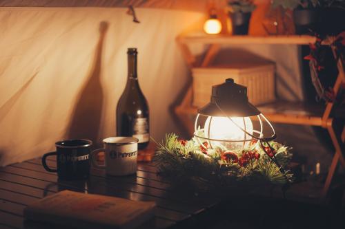 Japanese Vintage Camping Style】 Ogawa Glazed Window Khaki