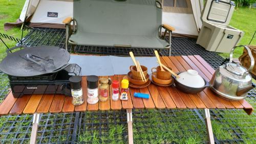 Japanese Vintage Camping Style】 Ogawa Glazed Window Khaki